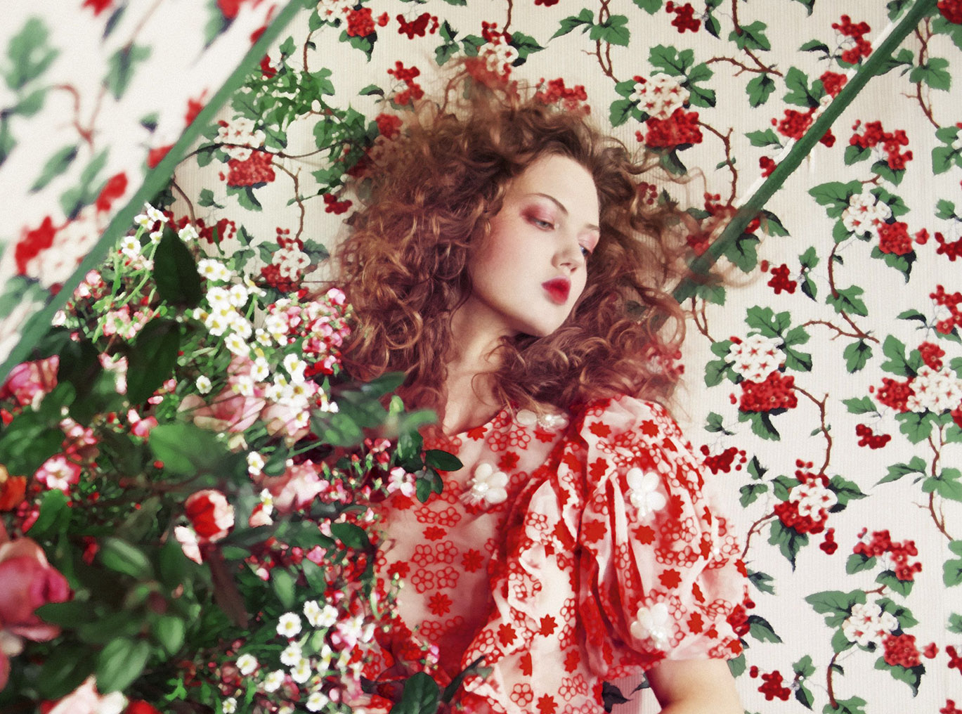 1490611628-lindsey-wixson-in-harpers-bazaar2